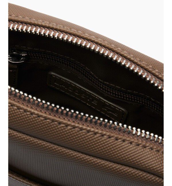 LACOSTE「メンズクラシック バーティカルカメラバッグ」|ショルダー・メッセンジャー|