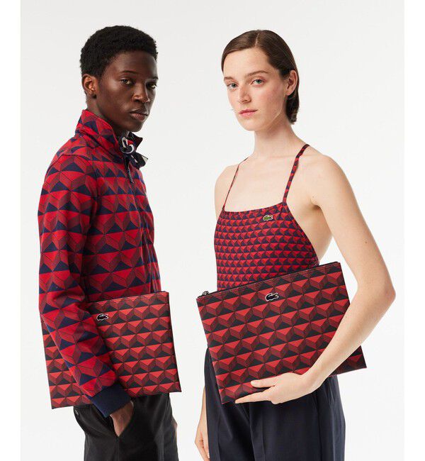 LACOSTE「L.12.12 コンセプトシーズナル ラージフラットポーチ」|クラッチバッグ|レッド