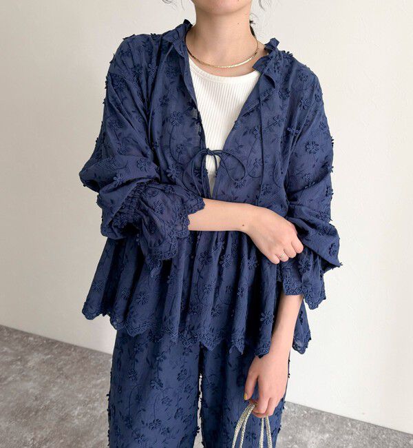 fredy emue「3D刺繍スカラップ前開きブラウス」|シャツ・ブラウス|