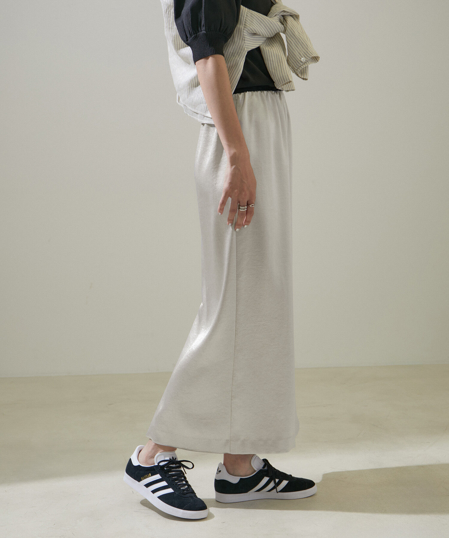 SALON adam et rope'「シャイニーナロースカート【洗える】」|スカート|