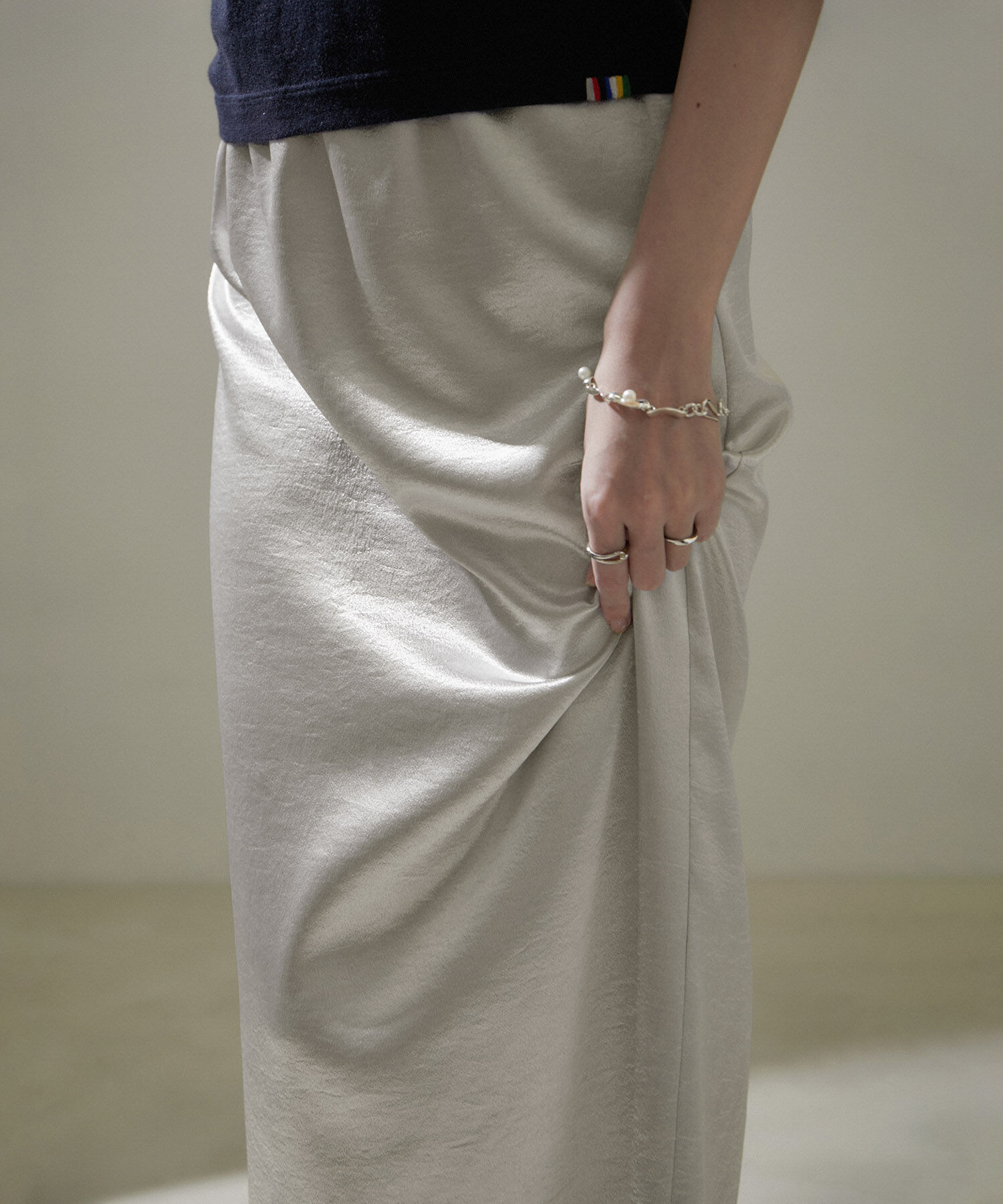 SALON adam et rope'「シャイニーナロースカート【洗える】」|スカート|