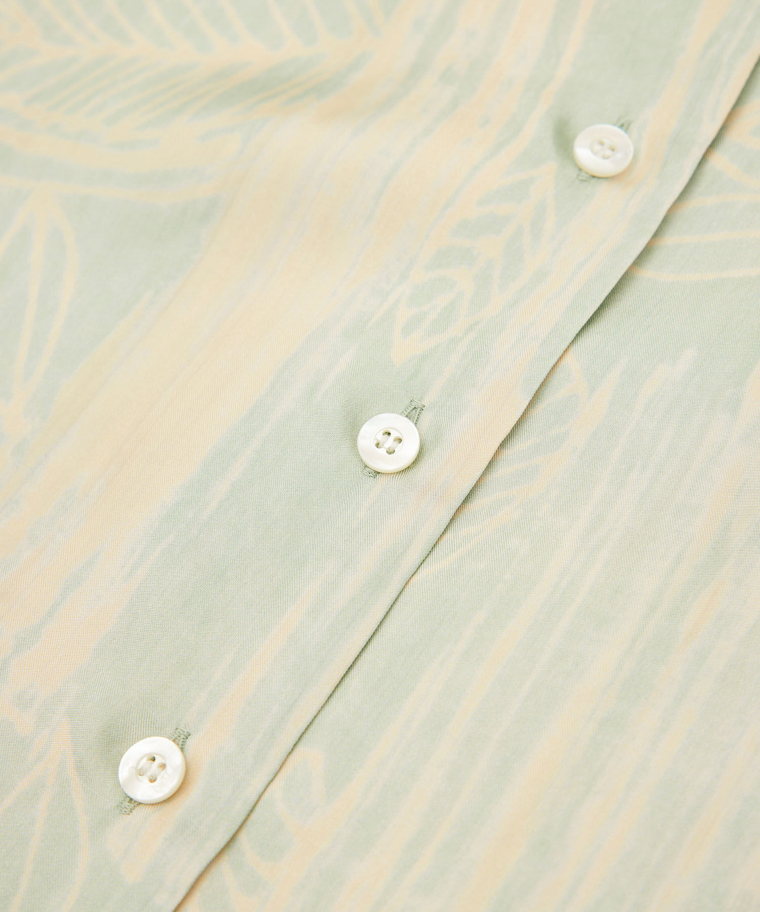 ROPE「【IPEKER】ニュアンスボタニカル開襟シャツ」|シャツ・ブラウス|