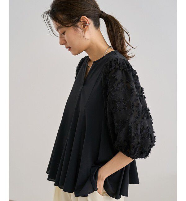 ROPE「ジャガードスリーブコンビブラウス/イージーケア」|シャツ・ブラウス|ブラック(01)
