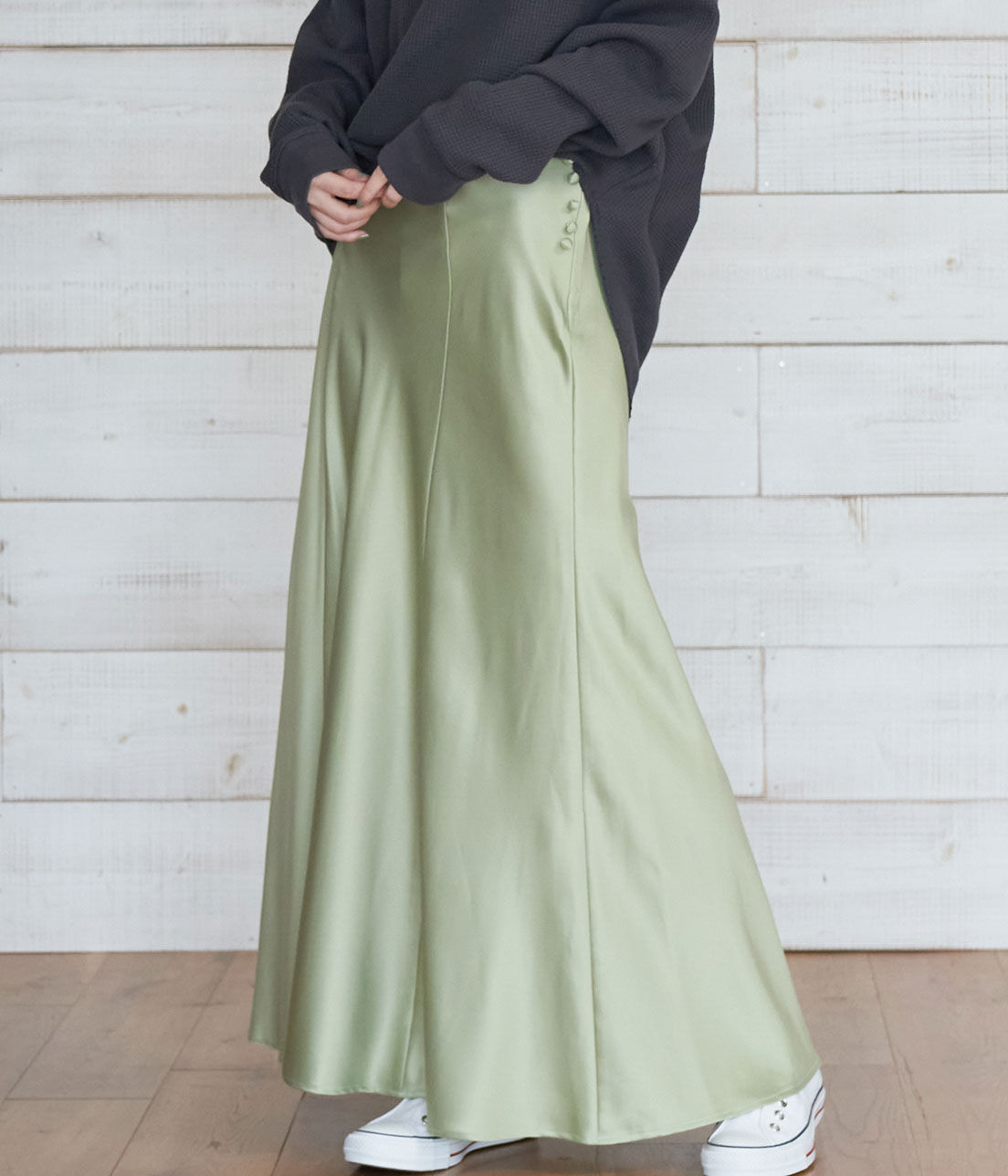 VIS「くるみ釦サテンナロースカート」|スカート|ライトグリーン(33)