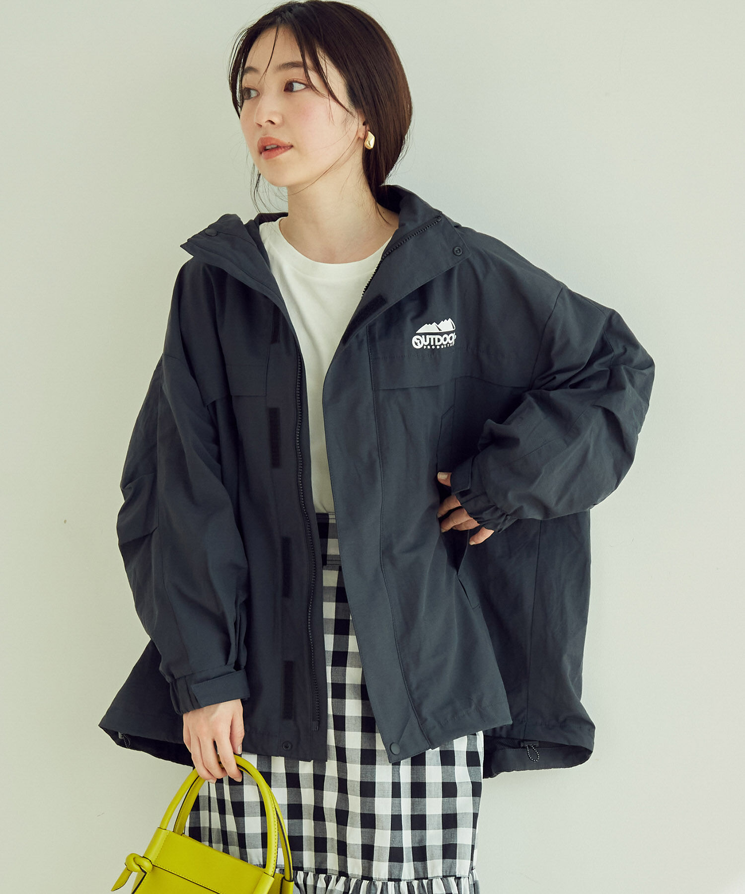 VIS「【OUTDOOR PRODUCTSコラボ】【洗濯可】オーバーサイズマウンテンパーカー」|アウトドア|ブラック(01)