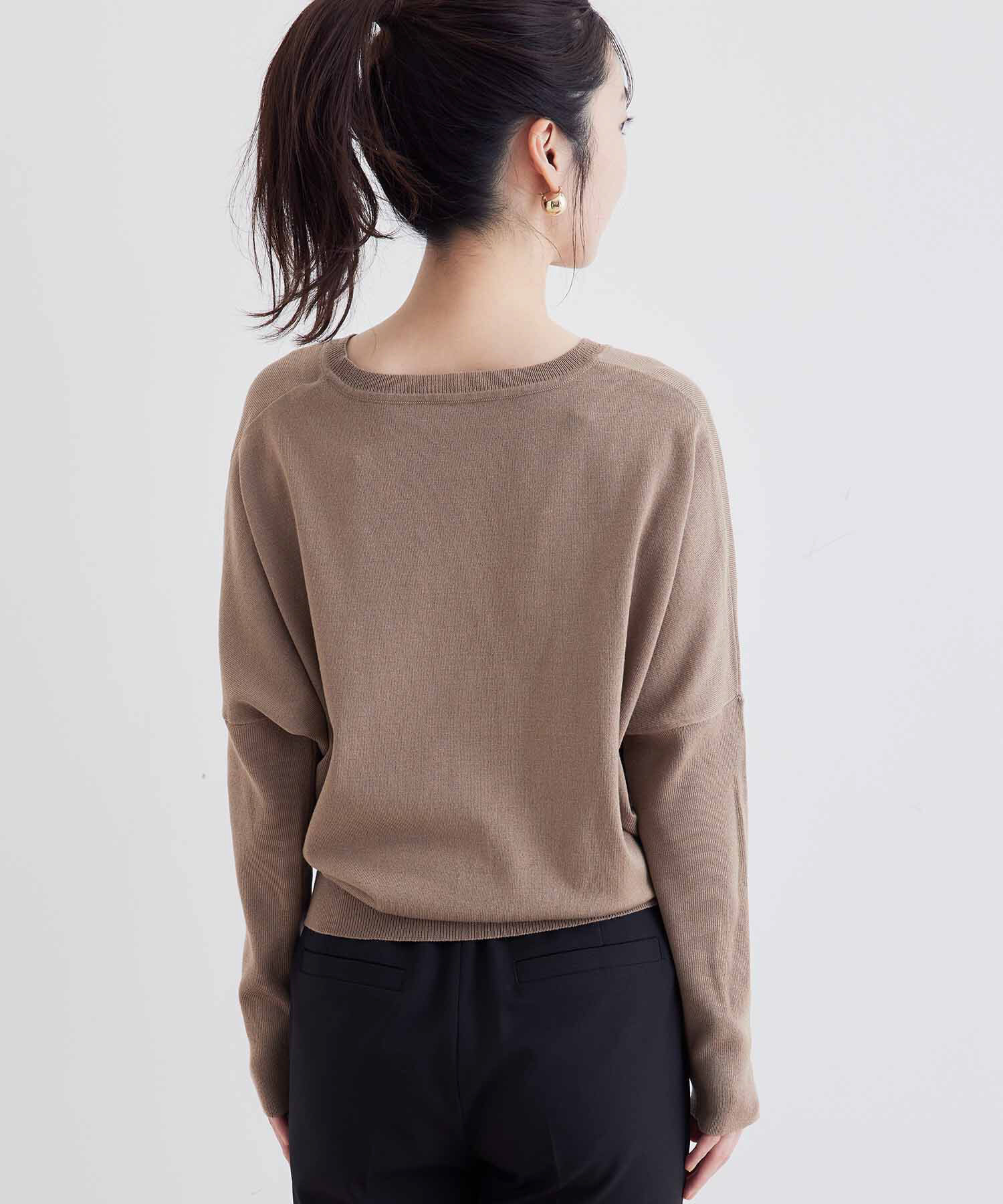 vis-a-vis「【一部店舗限定】Vネックドルマンニットプルオーバー」|ニット・セーター|