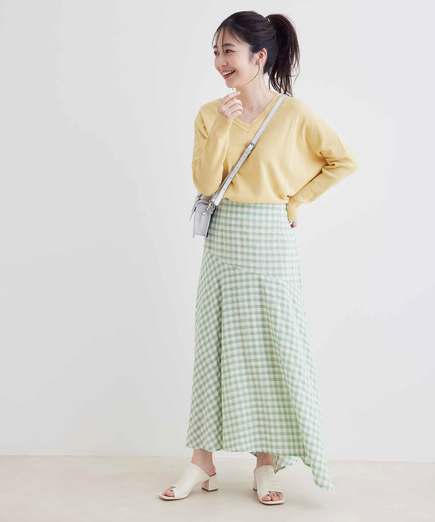 vis-a-vis「【一部店舗限定】Vネックドルマンニットプルオーバー」|ニット・セーター|