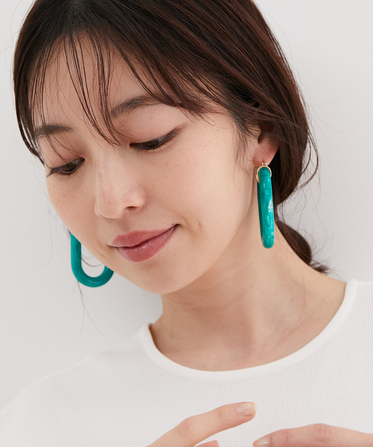 VIS「マーブルアクリルオーバルフープピアス」|ピアス|