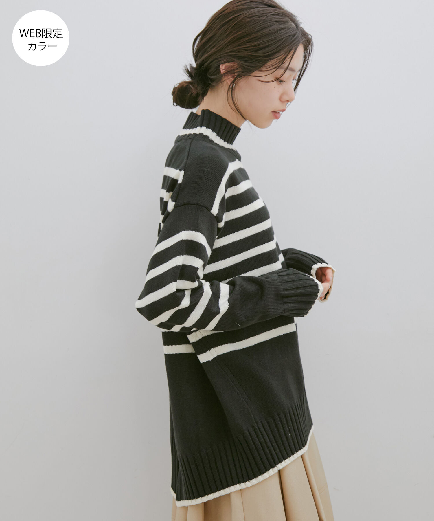 VIS「【洗える】ボーダー＆無地バックスリットニット【sustainable】」|ニット・セーター|ブラック系(02)