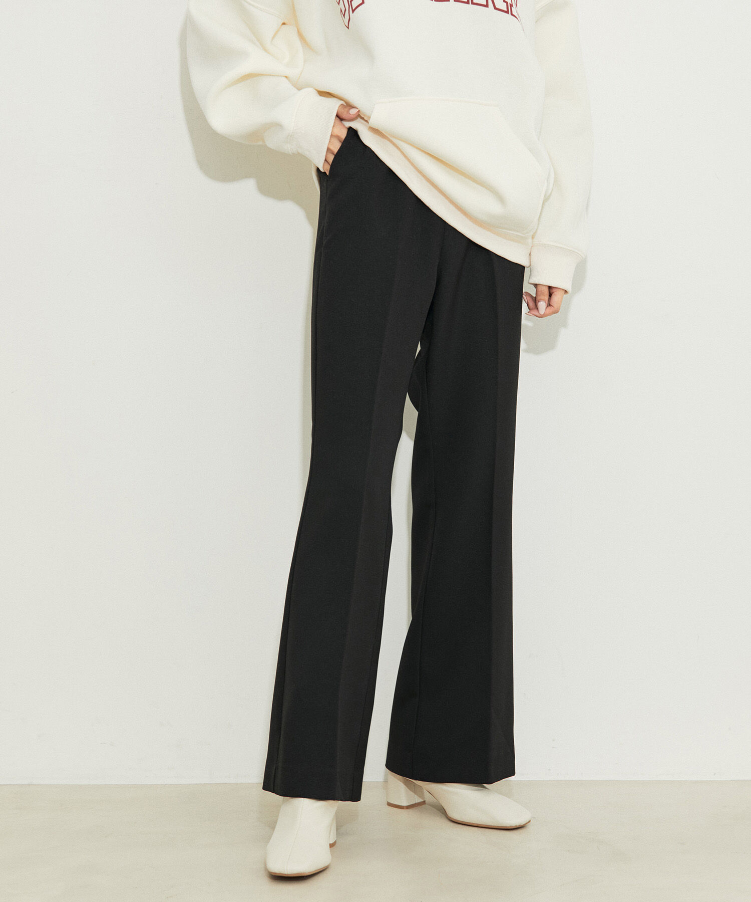 vis-a-vis「【WEB限定】【洗える】フレアパンツ」|スラックス|ブラック(01)