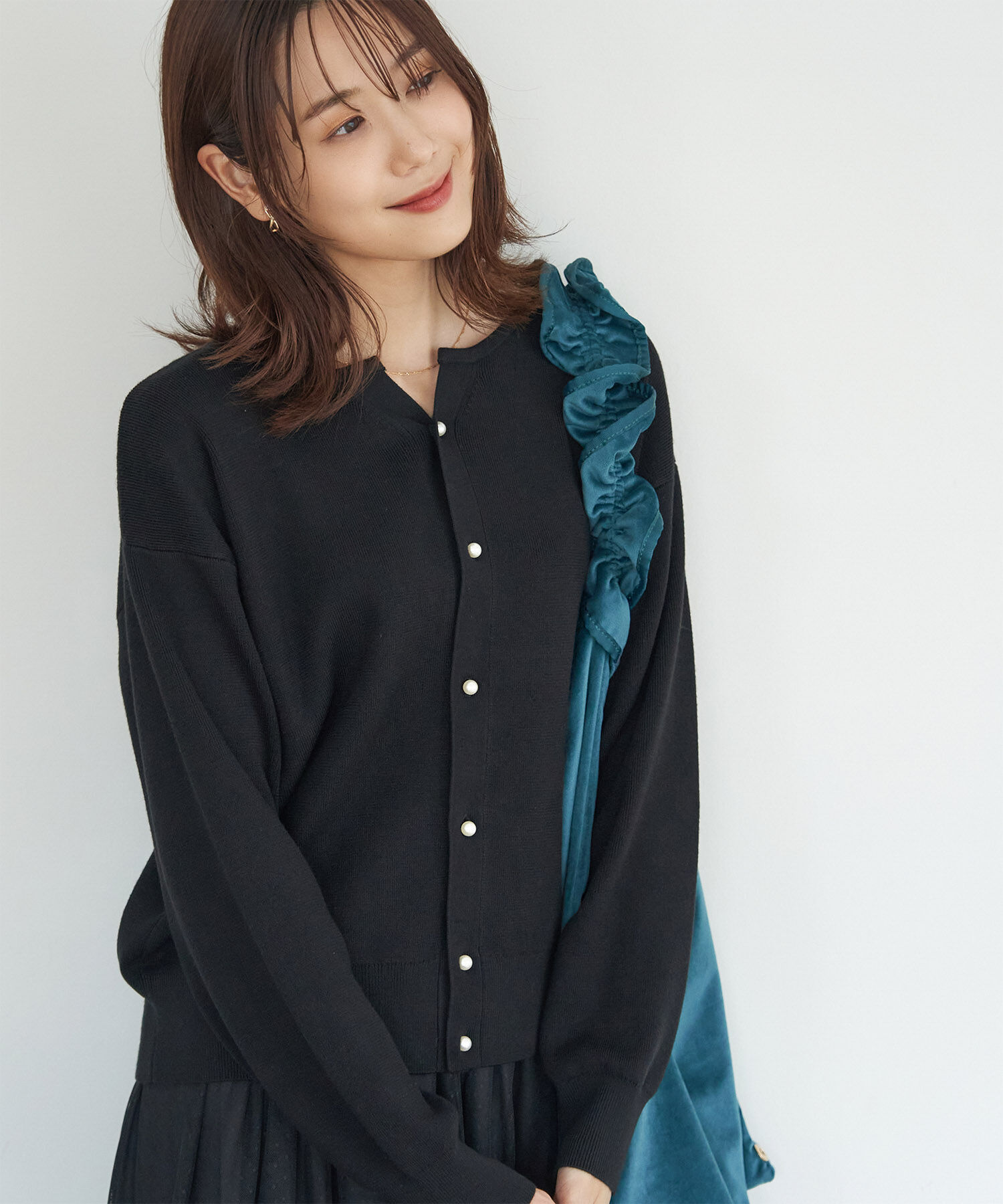 Rope&rsquo;Picnic「洗濯機OK・リンクコーデ/マシュマロニットスリットネックパールカーディガン」|カーディガン|ブラック(01)