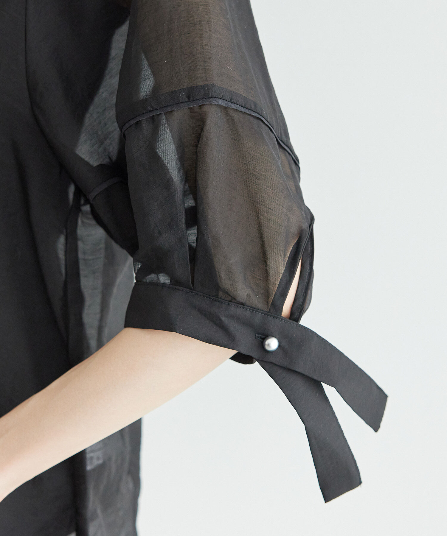 Rope&rsquo;Picnic「【emur/エミュール】シアーフリルカフスブラウス」|シャツ・ブラウス|