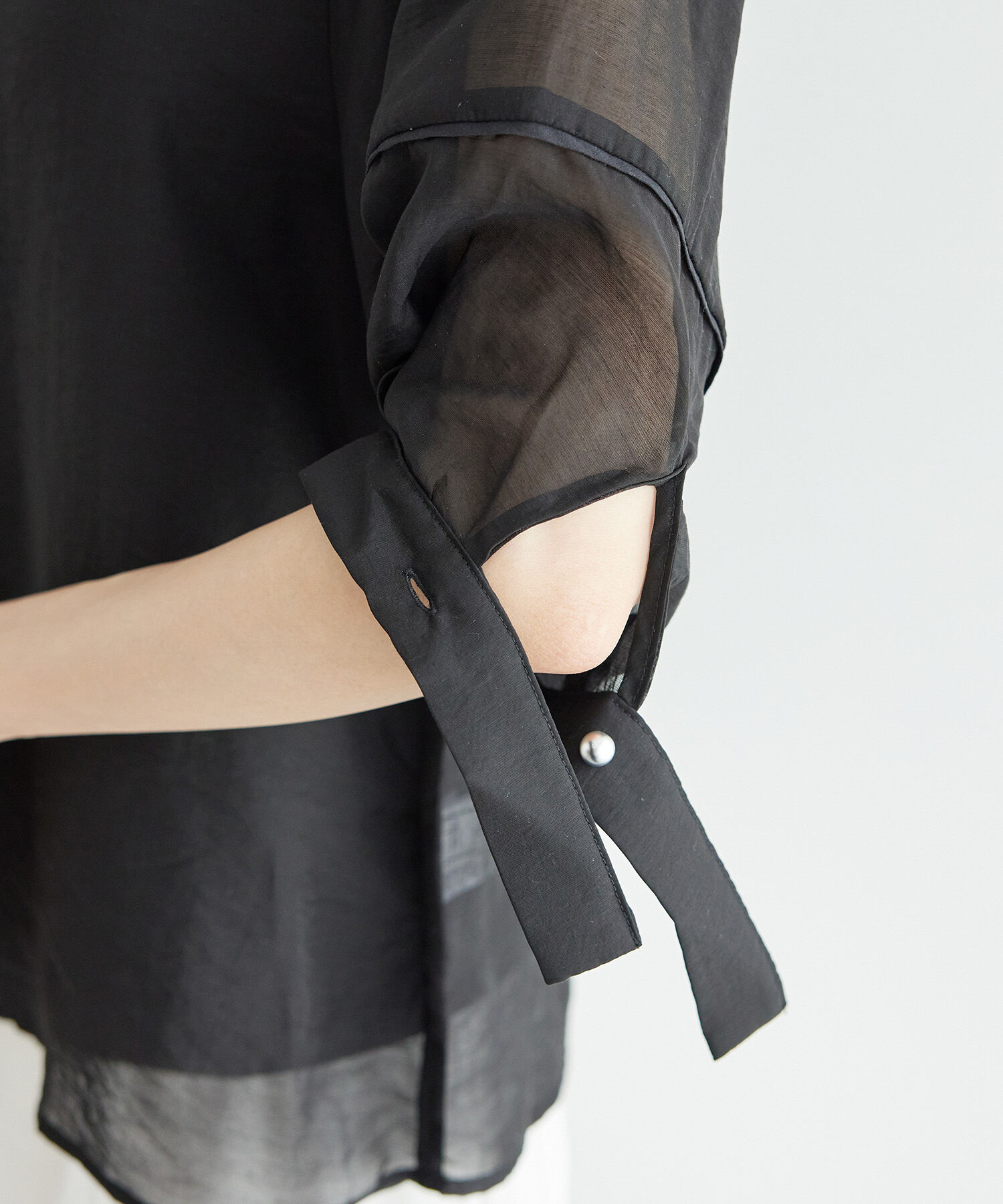 Rope&rsquo;Picnic「【emur/エミュール】シアーフリルカフスブラウス」|シャツ・ブラウス|