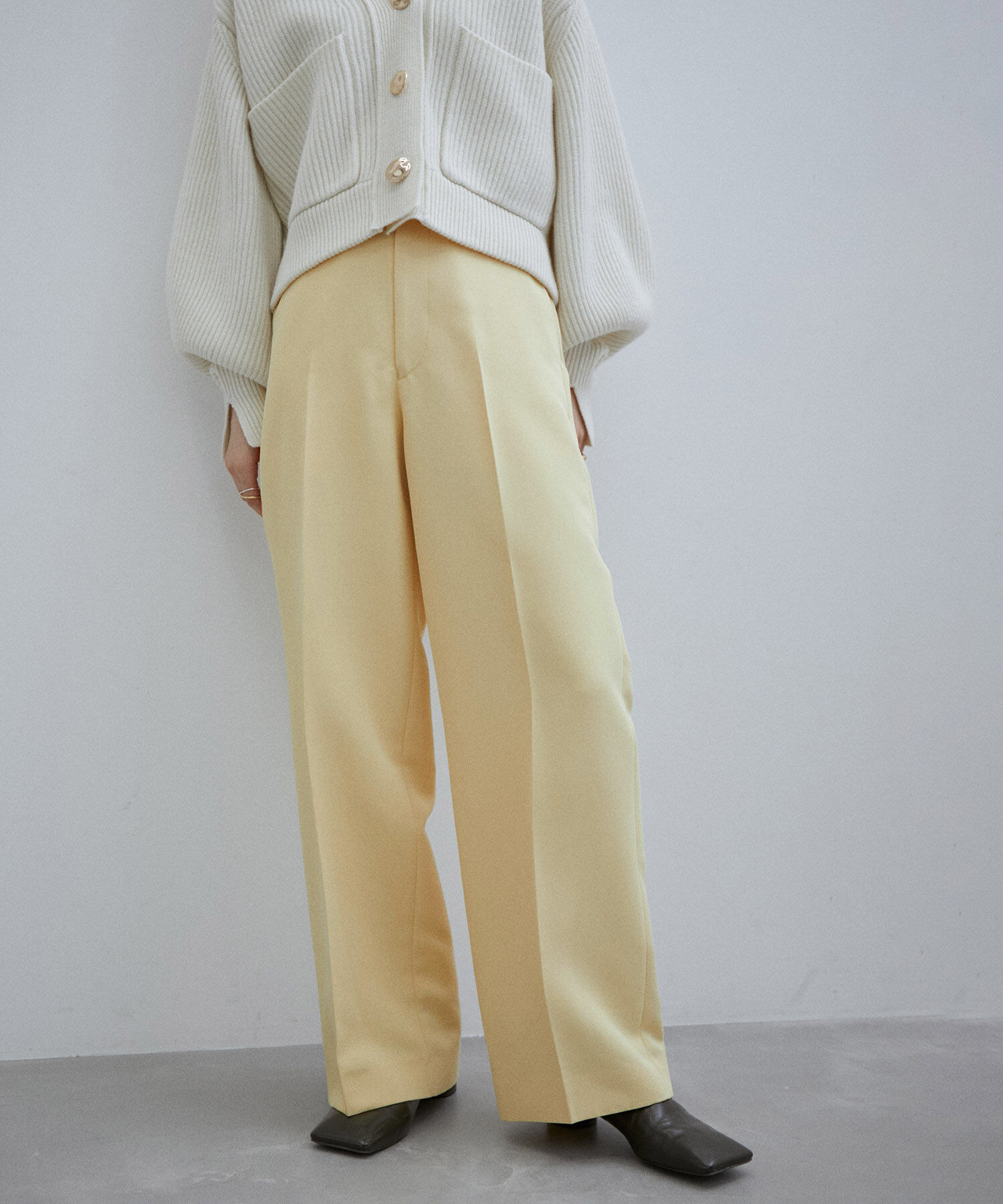 ADAM ET ROPE'「〈追加〉【サステナブル】ワイドスラックス」|スラックス|クリーム(83)