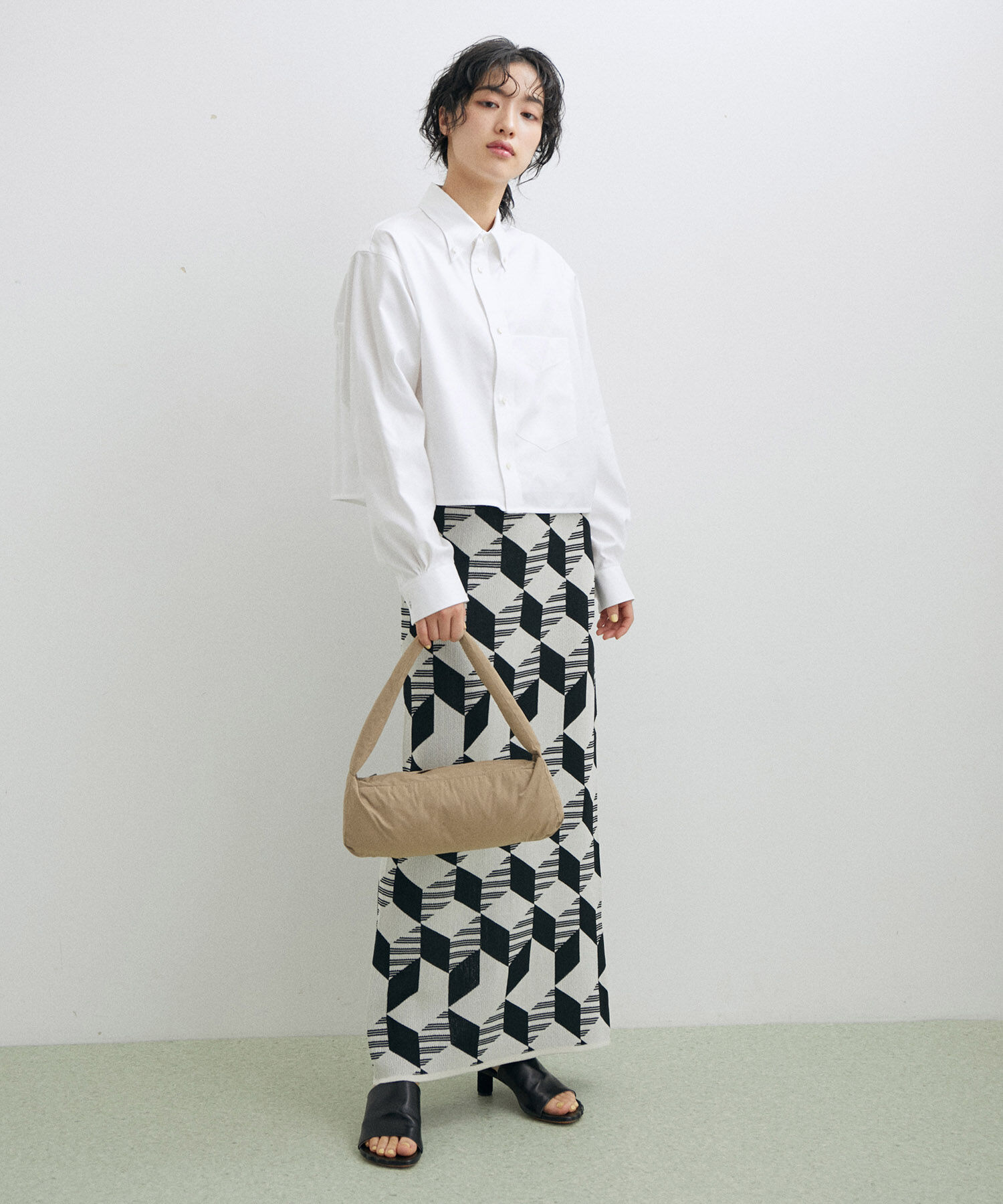 ADAM ET ROPE'「【kokyo】rectangulo puff bag」|ハンドバッグ|