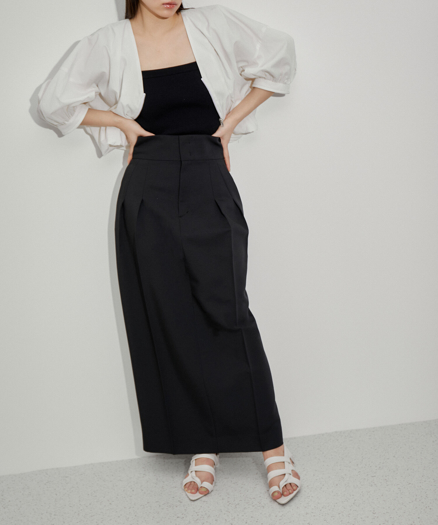 ADAM ET ROPE'「レザーツイストサンダル」|サンダル|