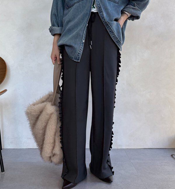  「【WEB限定】カットジョーゼットサイドフリルパンツ」|チノ|