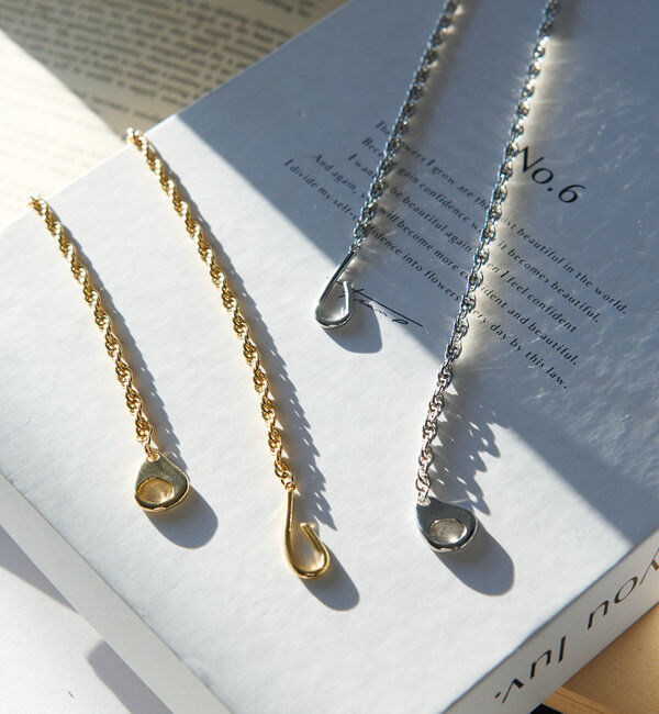  「フックスクリューチェーンネックレス」|ブローチ・コサージュ|