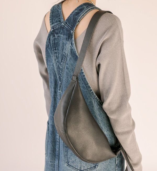  「【上品デザイン】カーブボディバッグ」|クラッチバッグ|