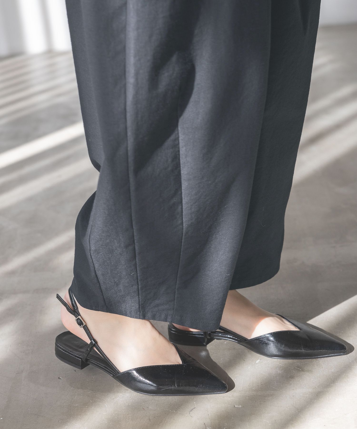 A part by 「ポインテッドフラットパンプス」|パンプス|