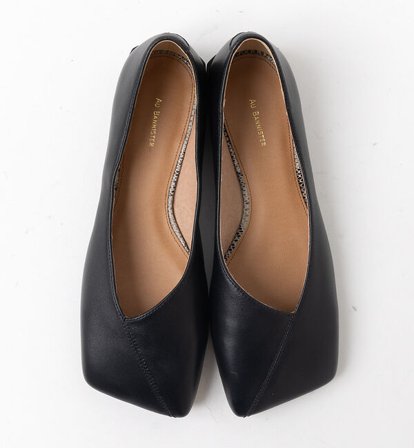 AU BANNISTER「スクエアトゥフラットパンプス」|パンプス|