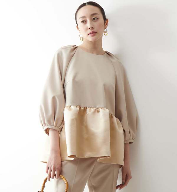 TIARA「サテン切り替えペプラムブラウス」|シャツ・ブラウス|ベージュ