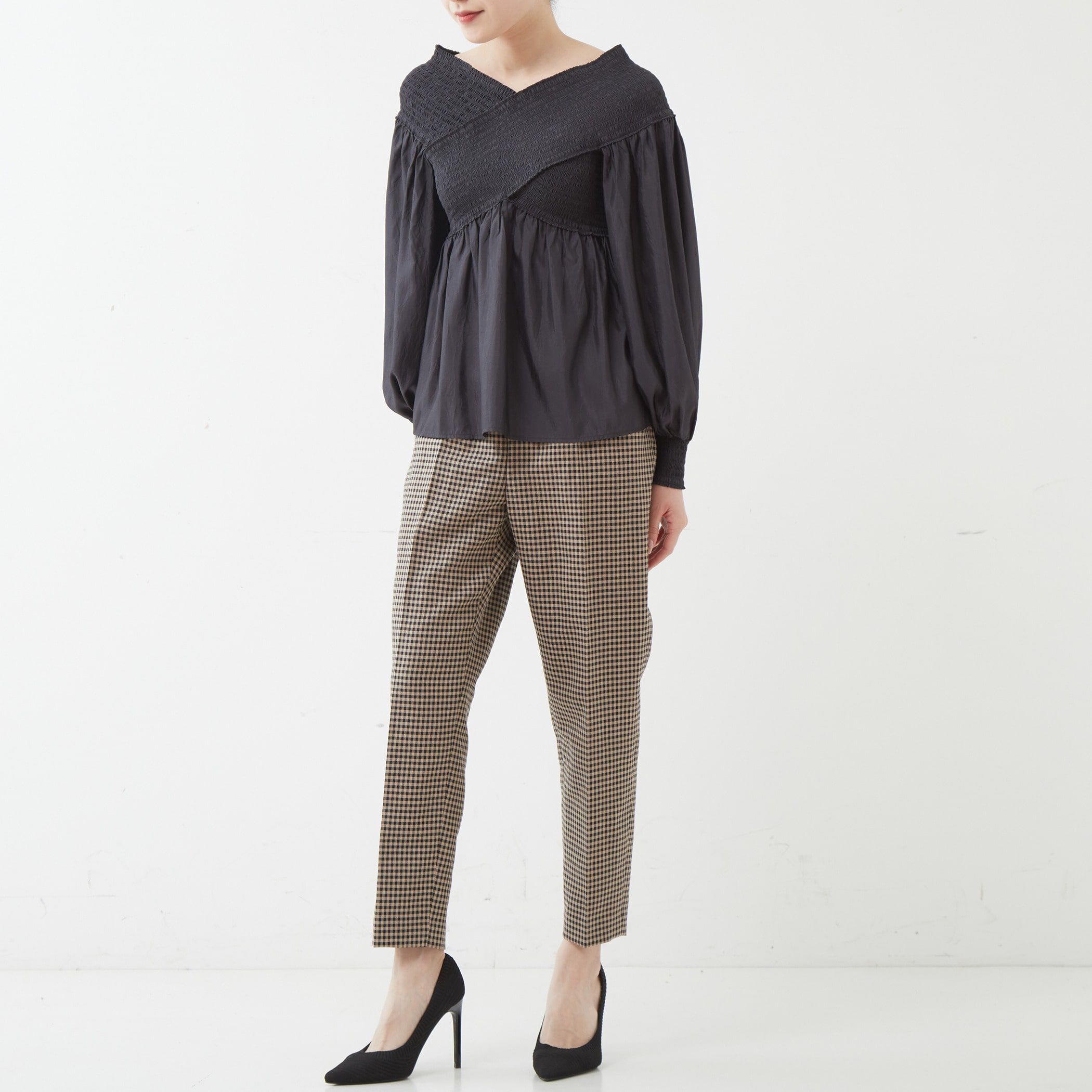 TIARA「テーパードパンツ」|スラックス|