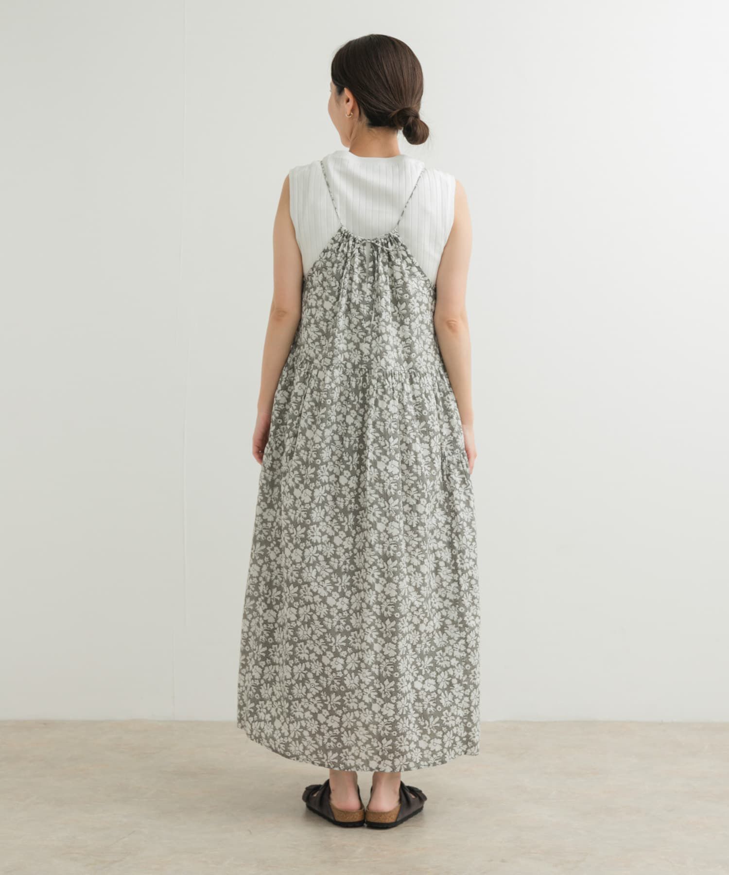 URBAN RESEARCH DOORS「コットンフラワーキャミワンピース」|ワンピース|