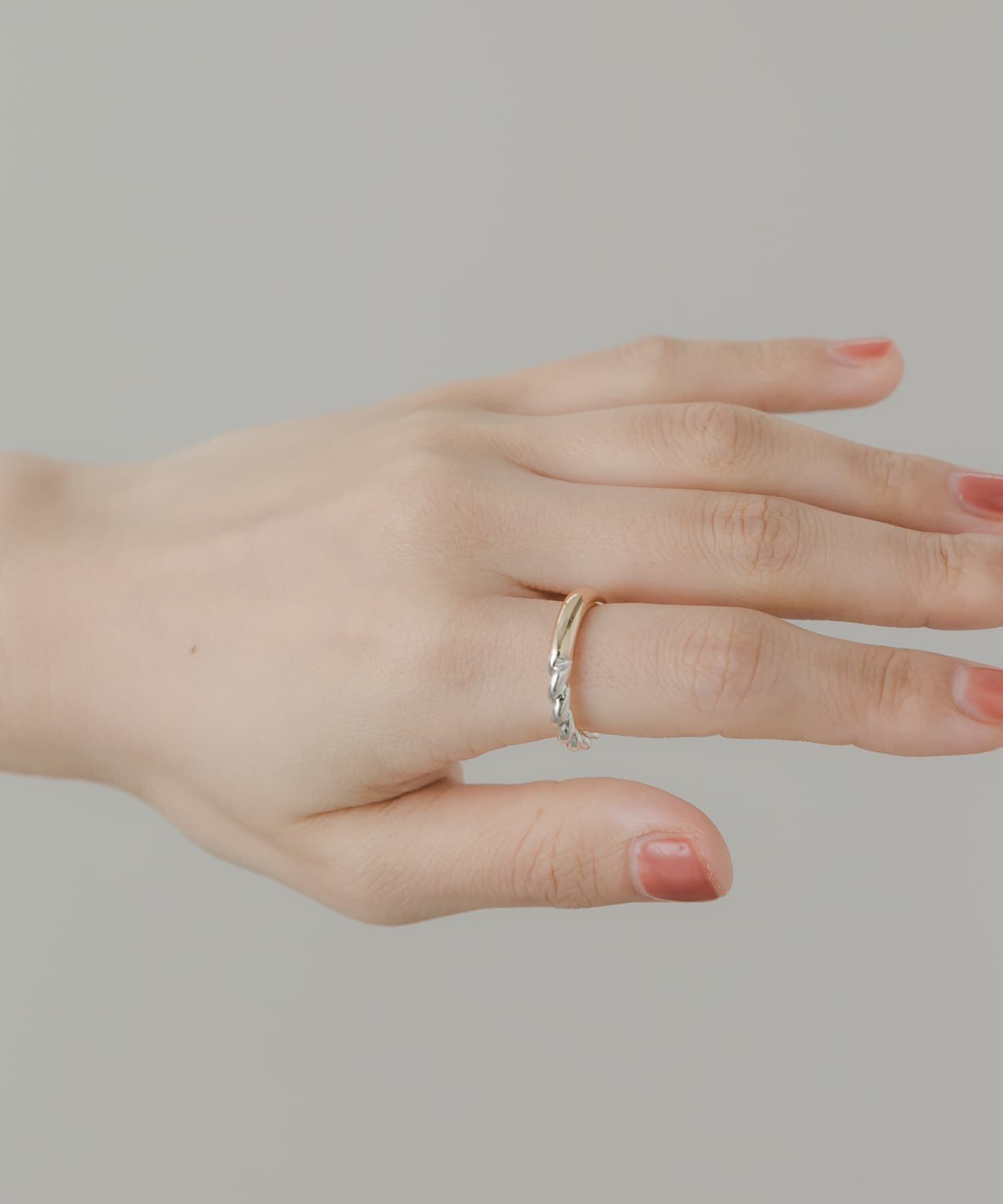 SMELLY「コンビメッキキリカエリングイヤカフ」|イヤリング|