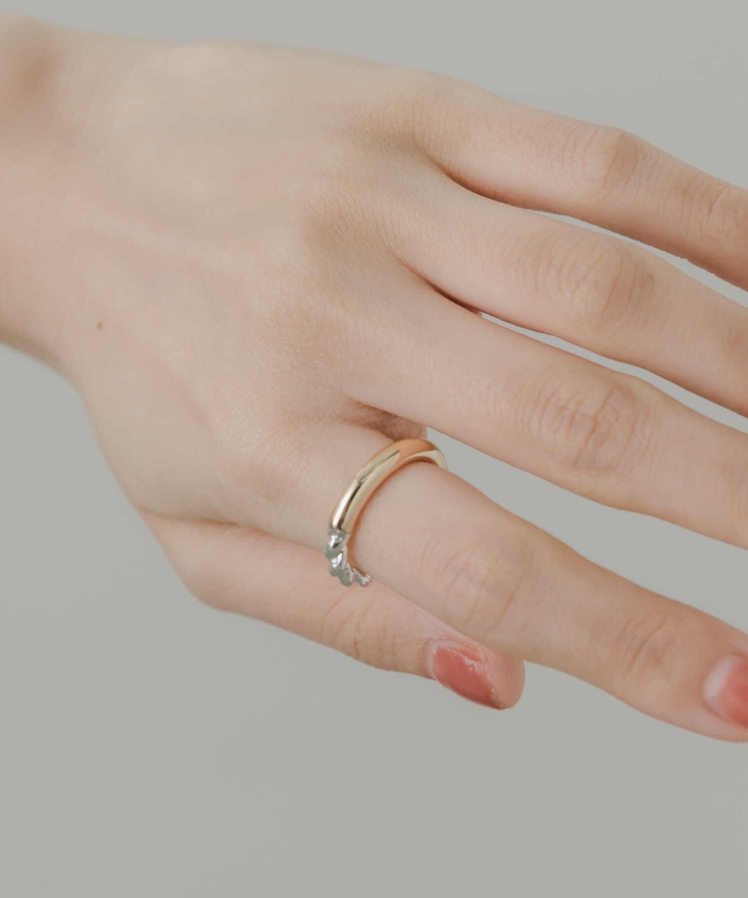 SMELLY「コンビメッキキリカエリングイヤカフ」|イヤリング|