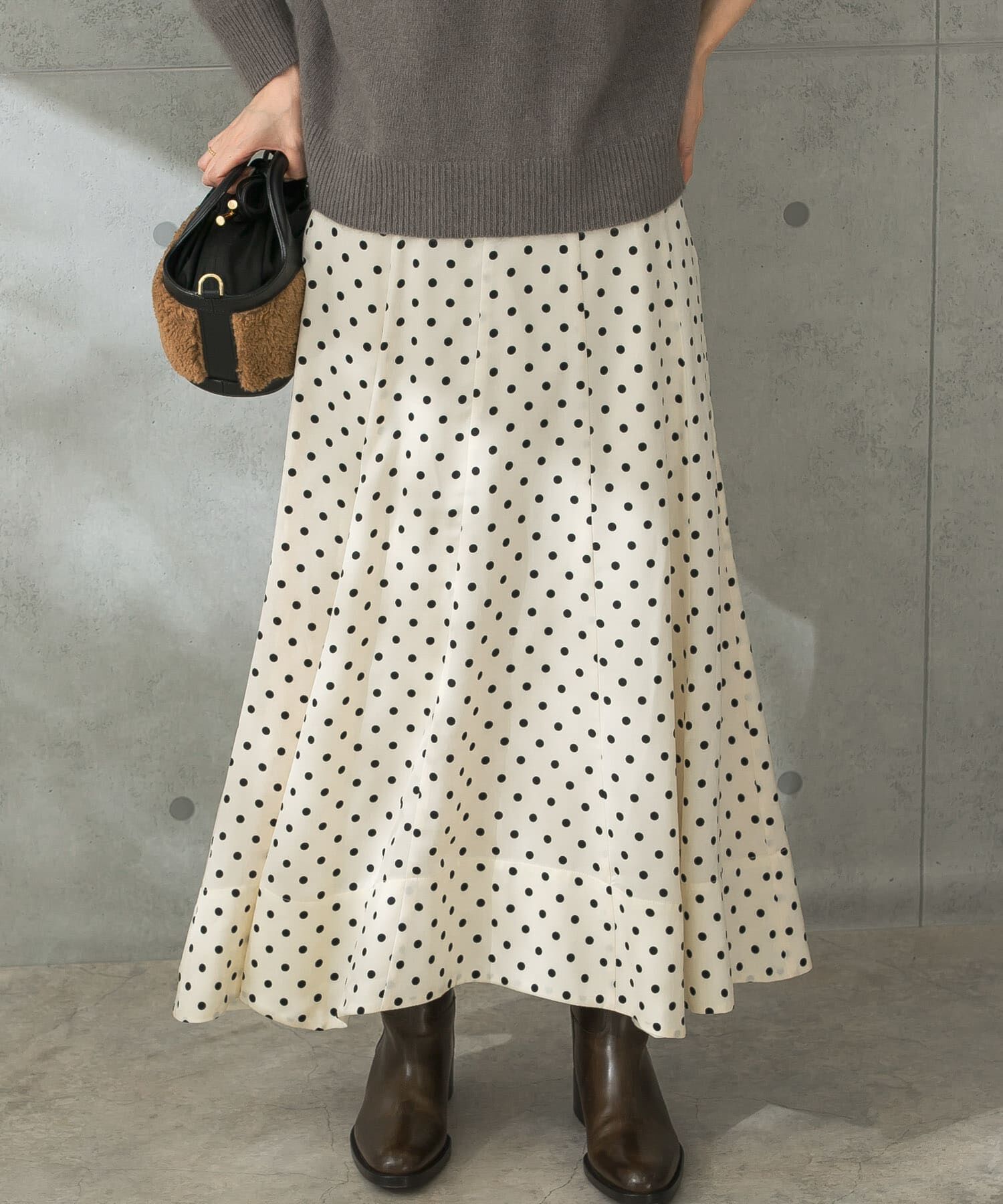 URBAN RESEARCH ROSSO「パネルラインサテンフレアスカート」|スカート|