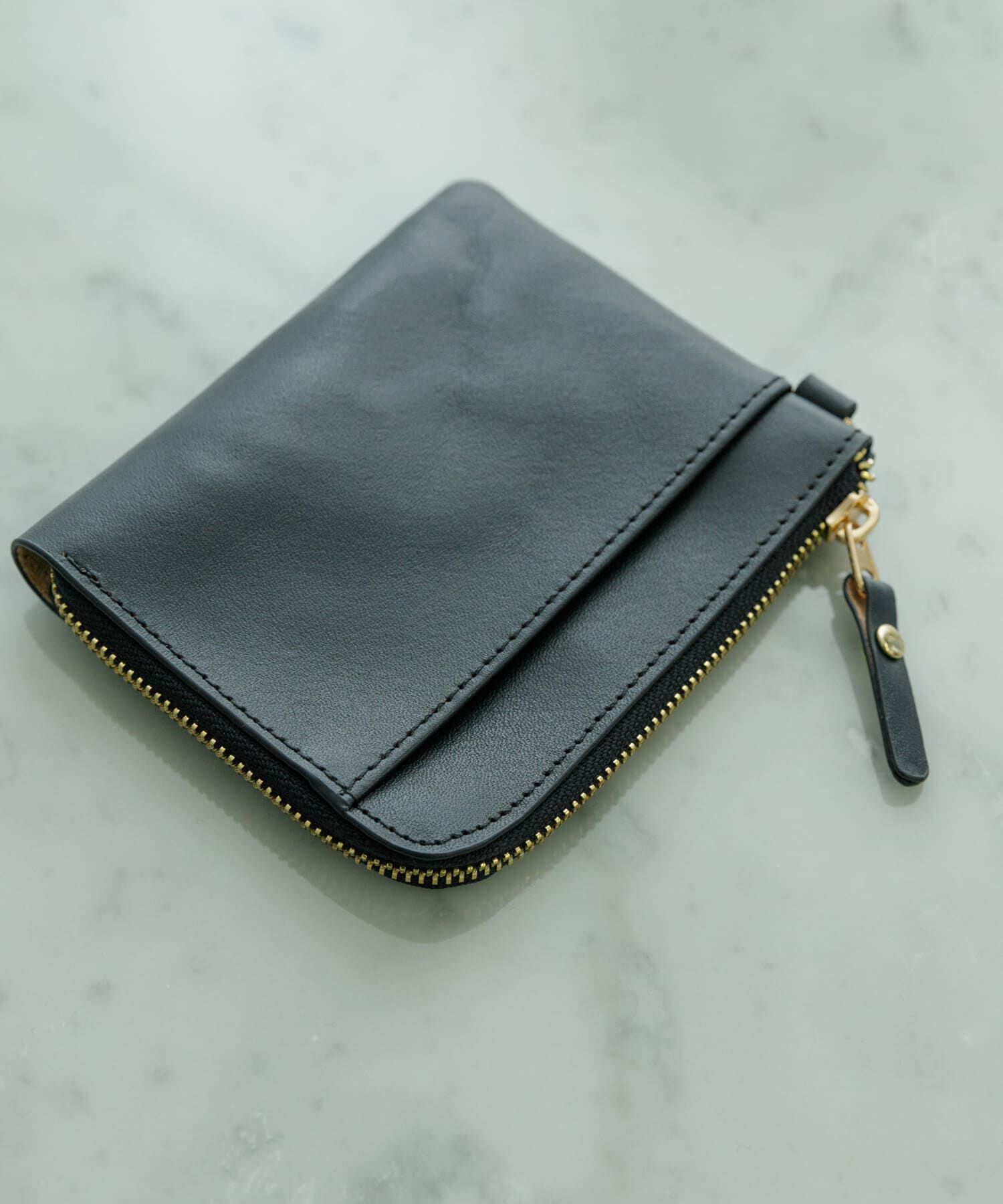 URBAN RESEARCH「URBAN RESEARCH iD　italianleather zipwallet」|財布|ネイビー