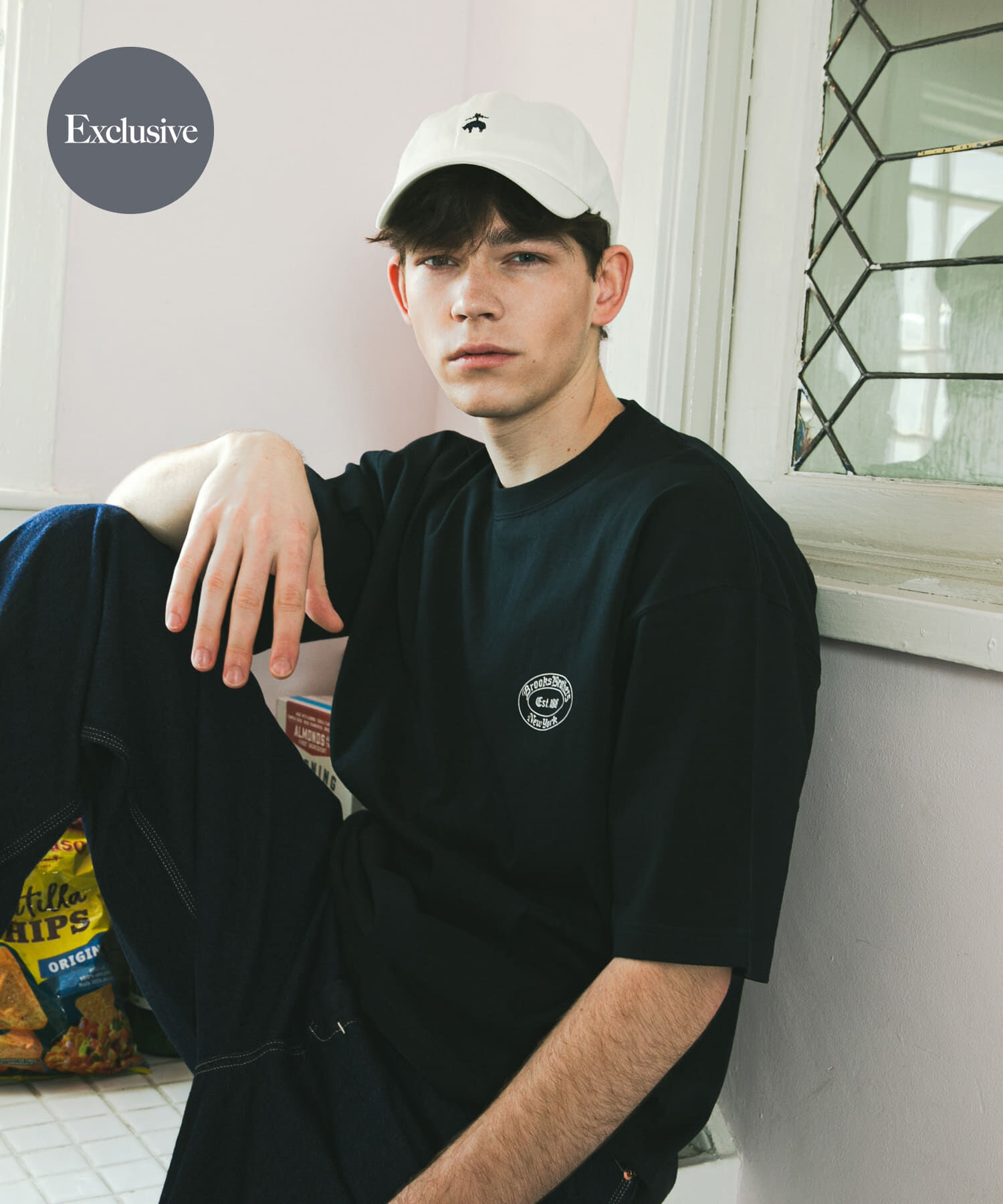 URBAN RESEARCH「『別注』BROOKS BROTHERS&times;UR　OVAL LOGO S/S T-SHIRTS」|Tシャツ・カットソー|ブラック