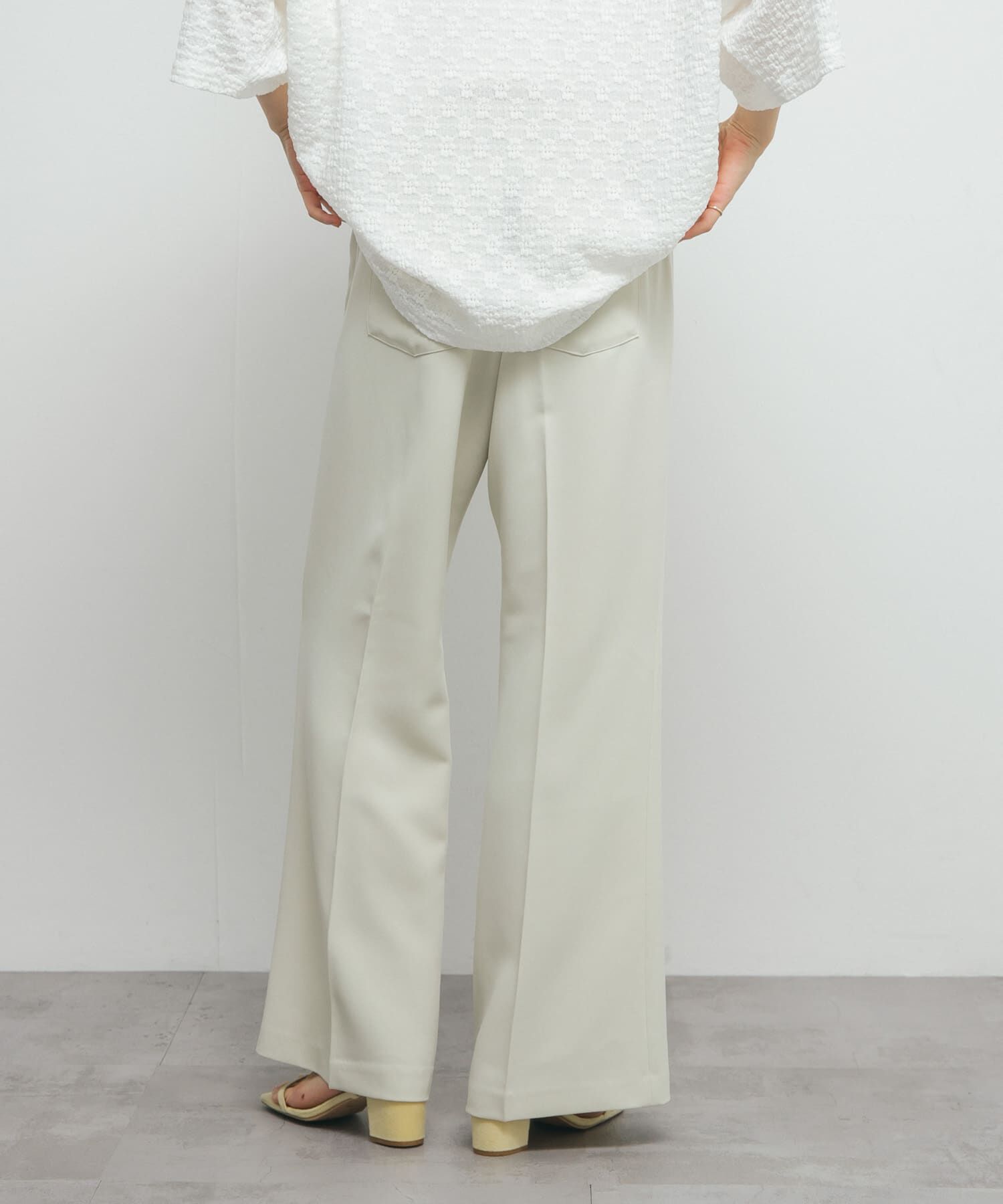  「『2サイズ展開』スリムフレアパンツ」|その他|ライトベージュ