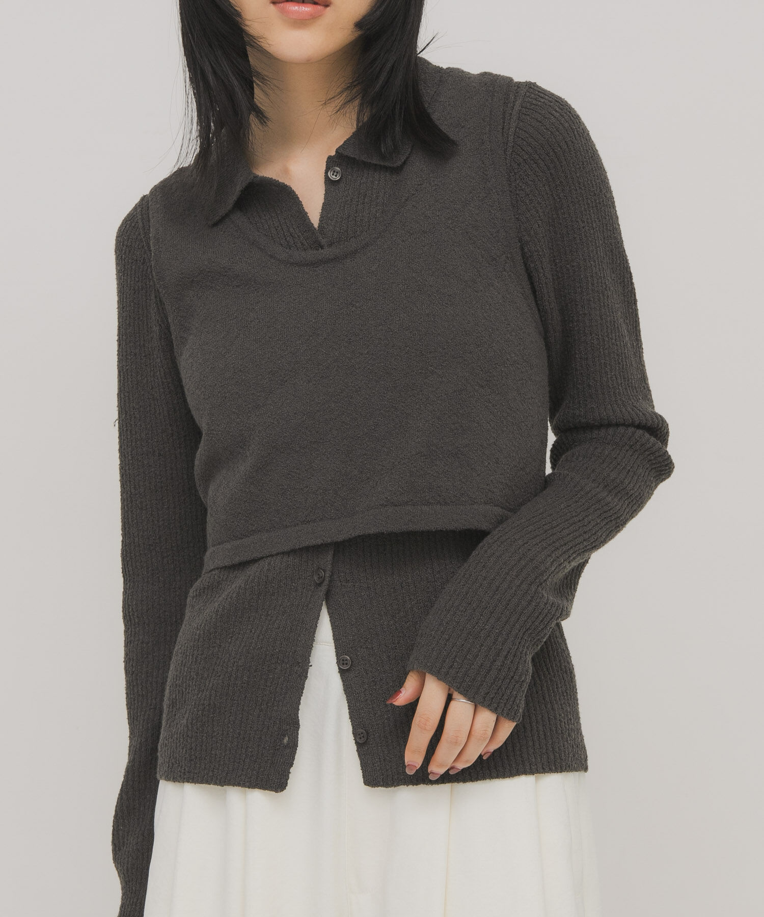  「『一部WEB限定カラー』ミニブークレレイヤードニットシャツ」|ニット・セーター|チャコールグレー