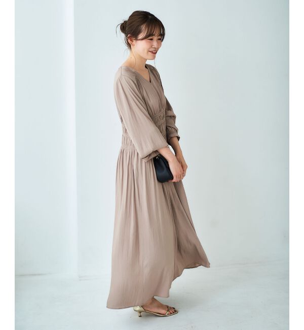 le.coeur blanc「シャーリングVネックワンピース」|ワンピース|