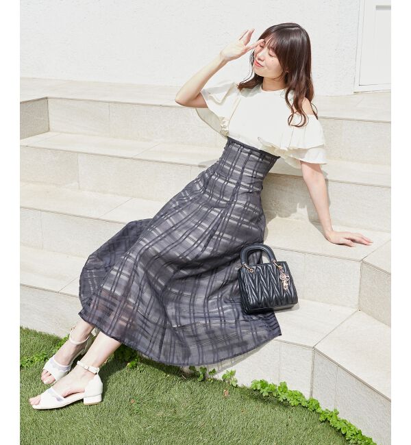  「ウエストきゅっとフリルフレアワンピ」|ワンピース|ブラック柄