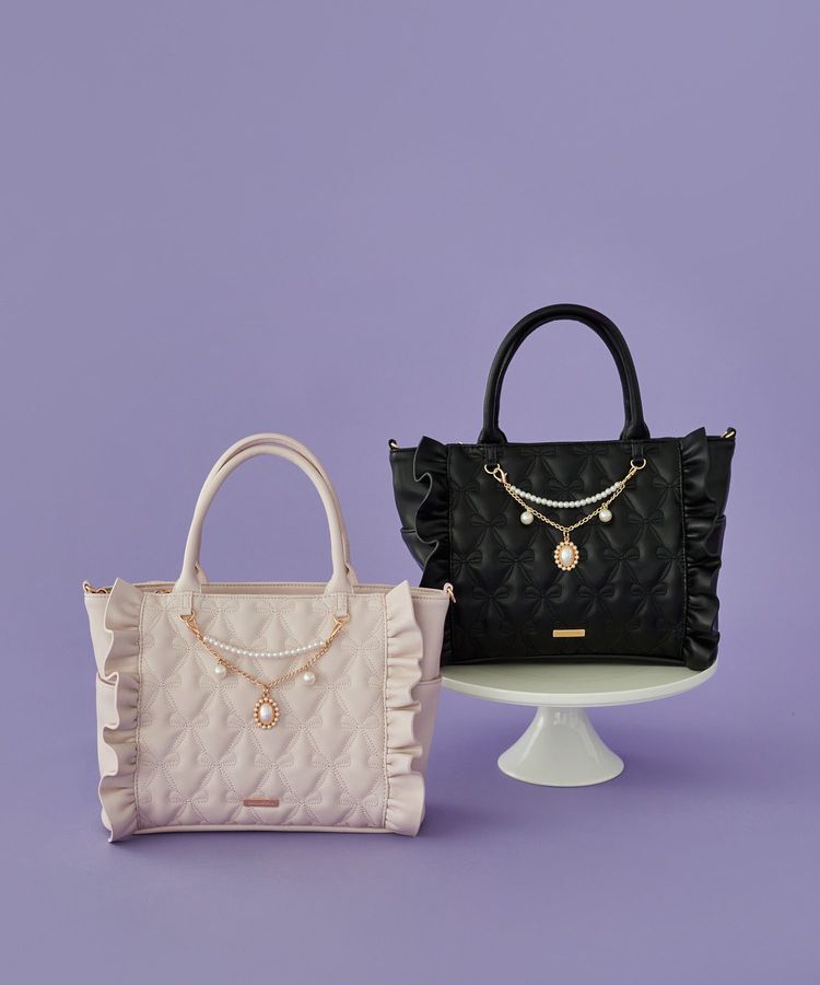 Maison de FLEUR「チャーム付きリボンキルティング2Wayトート」|トートバッグ|