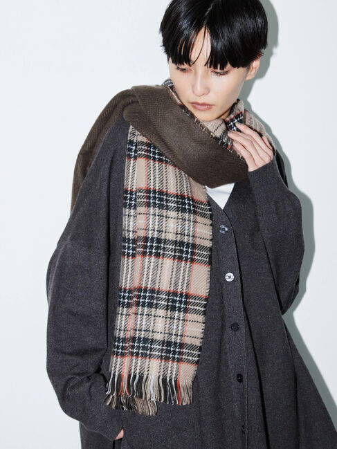  「チェック&times;ソリッドリバーシブルマフラー」|ストール|