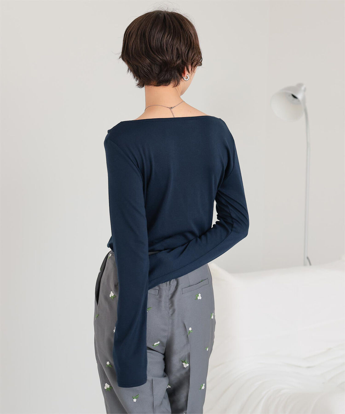 titivate「オフショルダーロングスリーブTシャツ」|Tシャツ・カットソー|