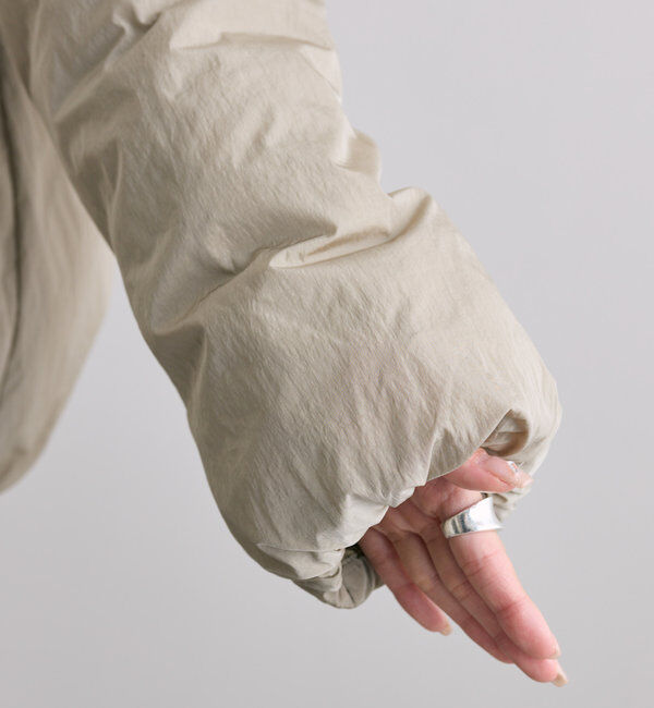  「【リバーシブル】リサイクルダウンノーカラージャケット」|ダウン|