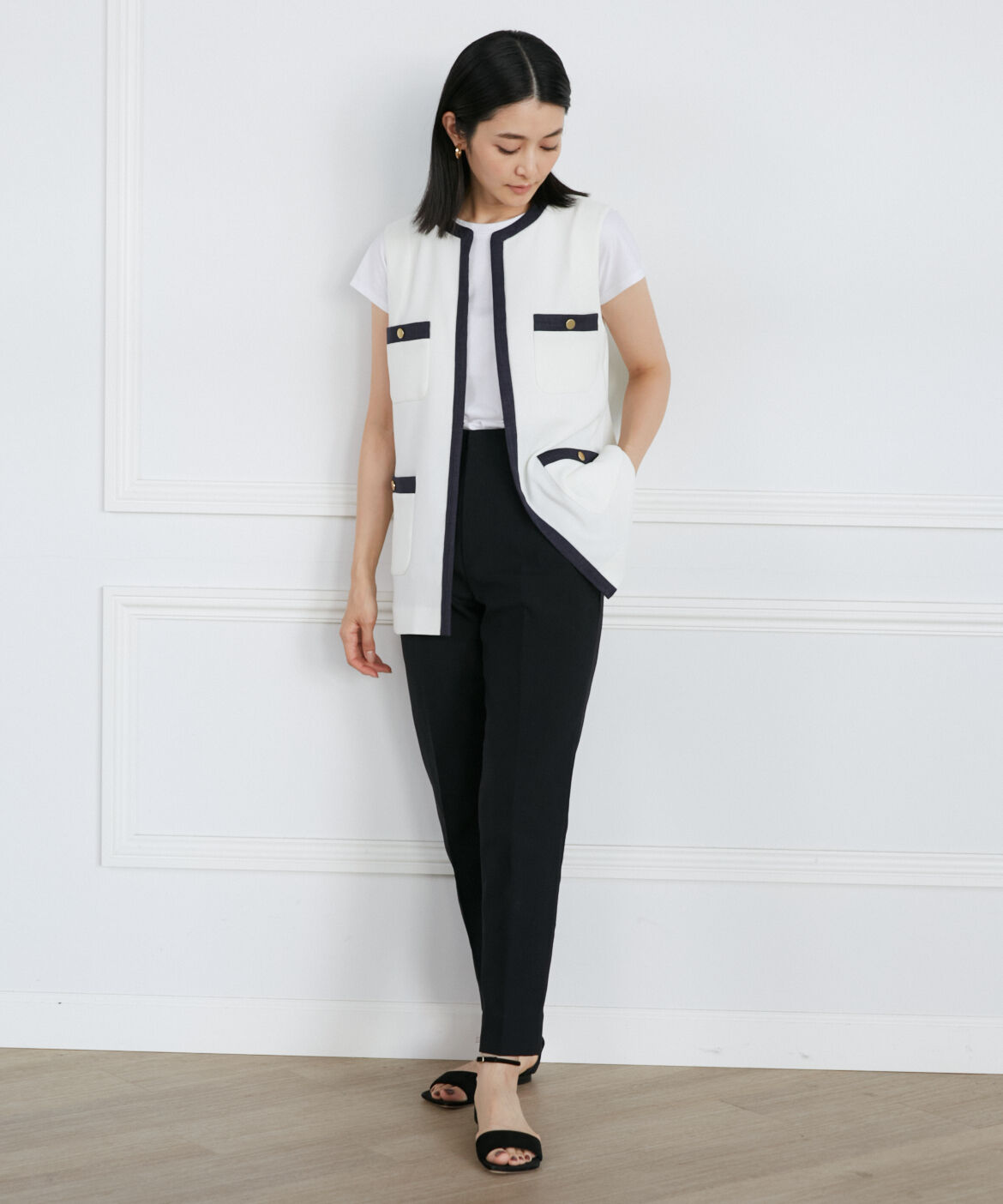 INED「《大きいサイズ》美脚パンツ」|スラックス|ブラック