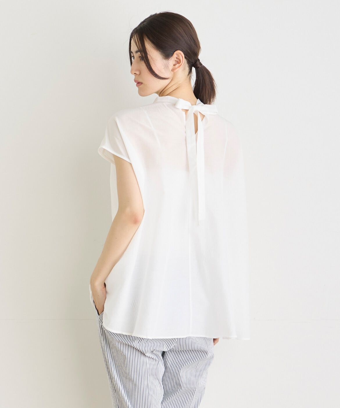 INED「バックリボンフレンチスリーブブラウス」|Tシャツ・カットソー|オフホワイト1