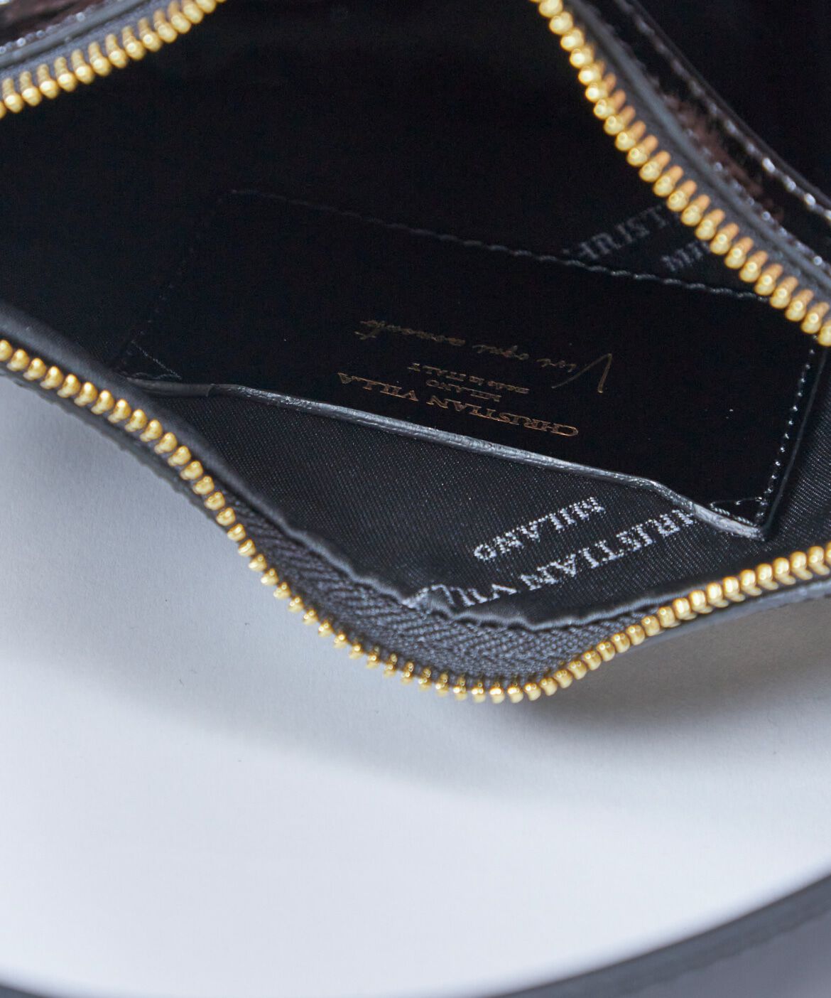 INED「《SUPERIOR CLOSET》ムーンショルダーバッグ《CHRISTIAN VILLA》」|ショルダー・メッセンジャー|