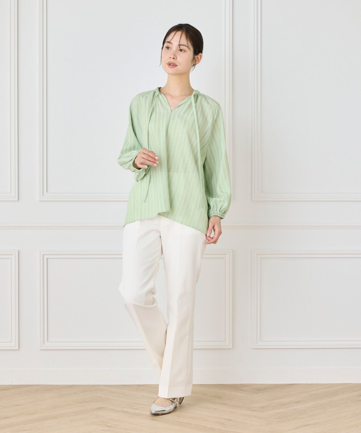 INED「《大きいサイズ》からみ織ブラウス」|シャツ・ブラウス|