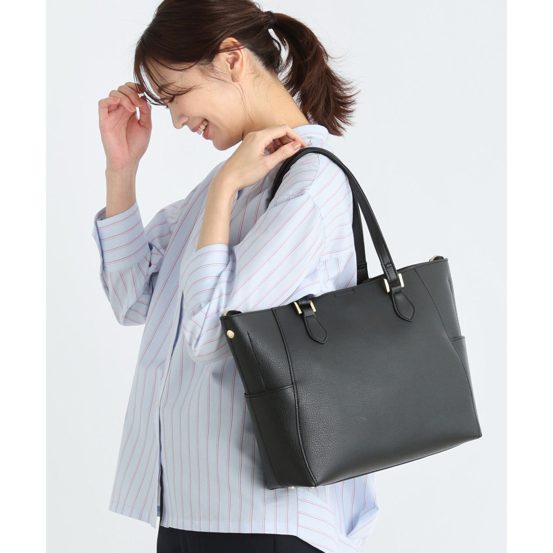 Reflect「【たっぷり収納！あおりポケット／WEB先行カラーあり】A4サイズトートバッグ」|トートバッグ|