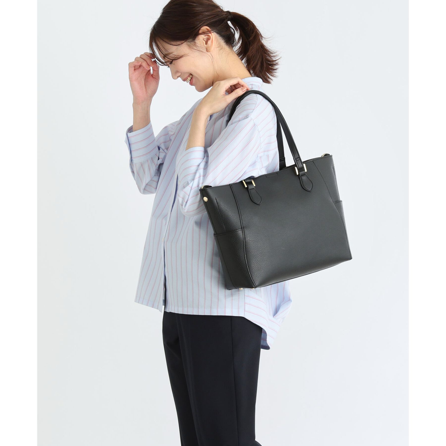 Reflect「【たっぷり収納！あおりポケット／WEB先行カラーあり】A4サイズトートバッグ」|トートバッグ|