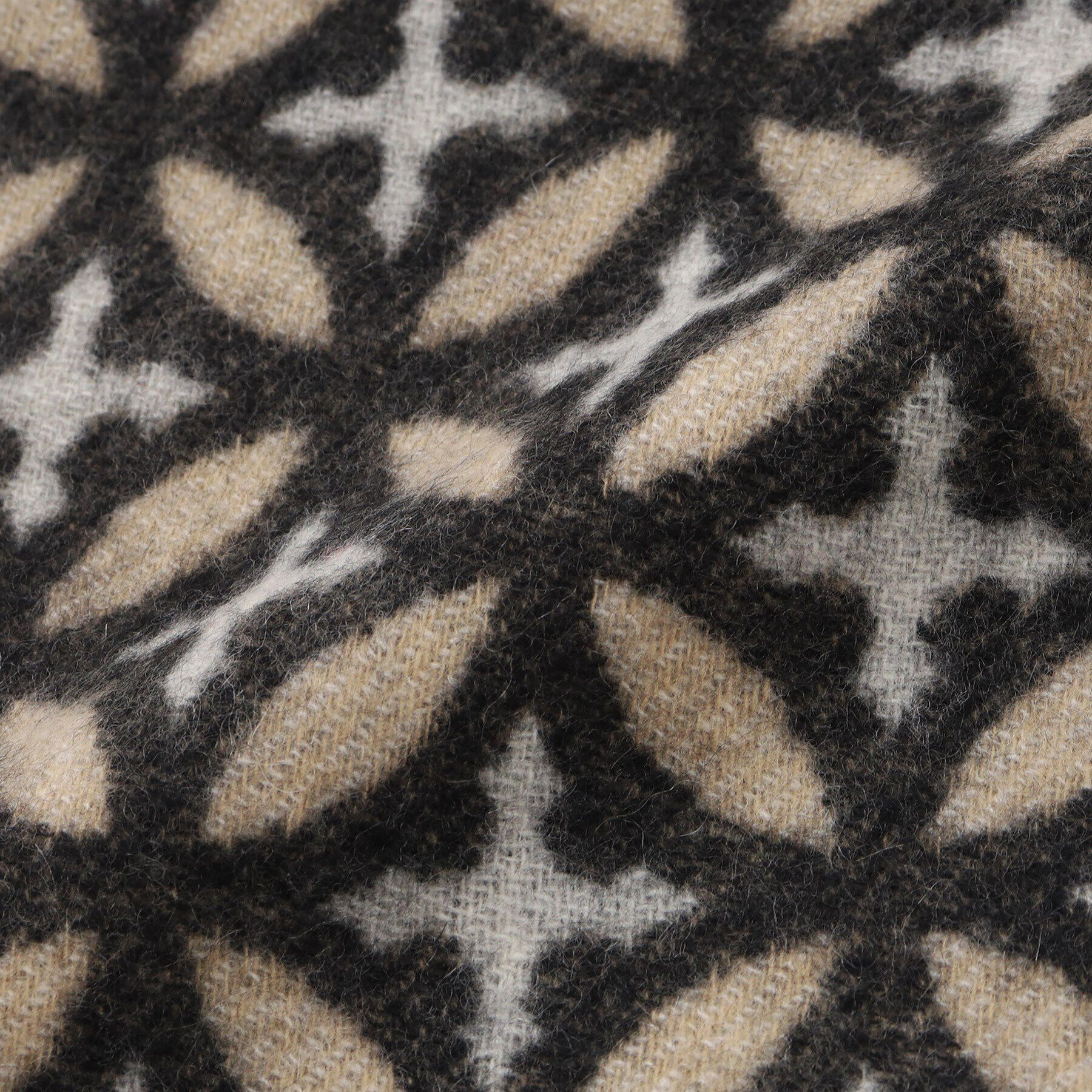 DRESSTERIOR「オーバーラップサークル カシミヤ100%マフラー」|ストール|