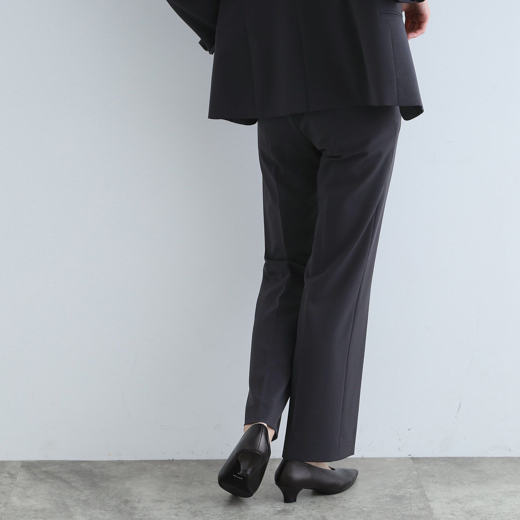 INDIVI「【洗える/日本製】ストレッチタックテーパードパンツ」|その他|