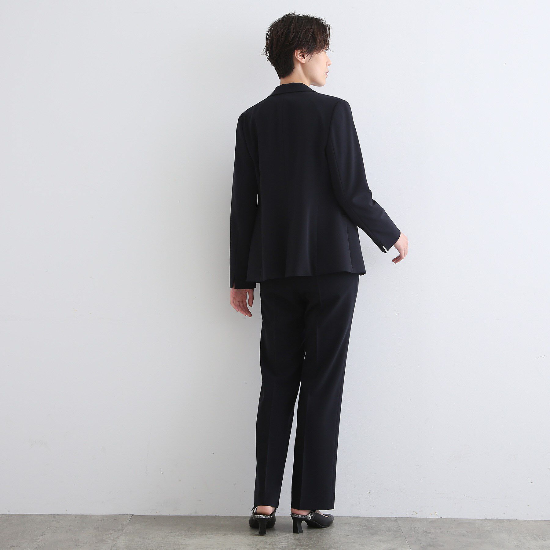 INDIVI「【洗える/日本製】ストレッチタックテーパードパンツ」|その他|